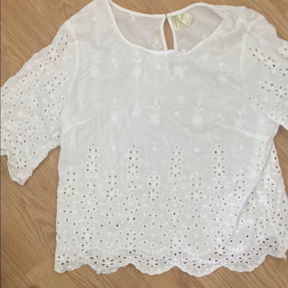 Preowned White Eyelet Women's Top M